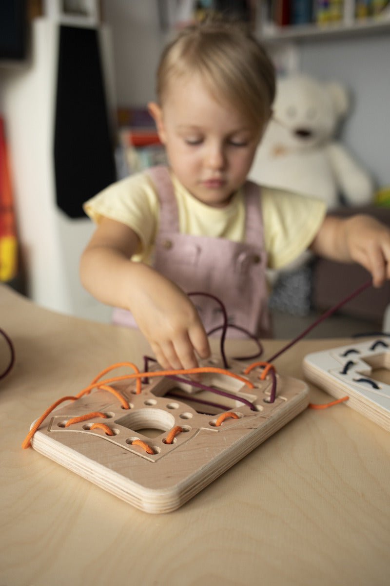 GOOD WOOD THREADING/ LACING BOARD