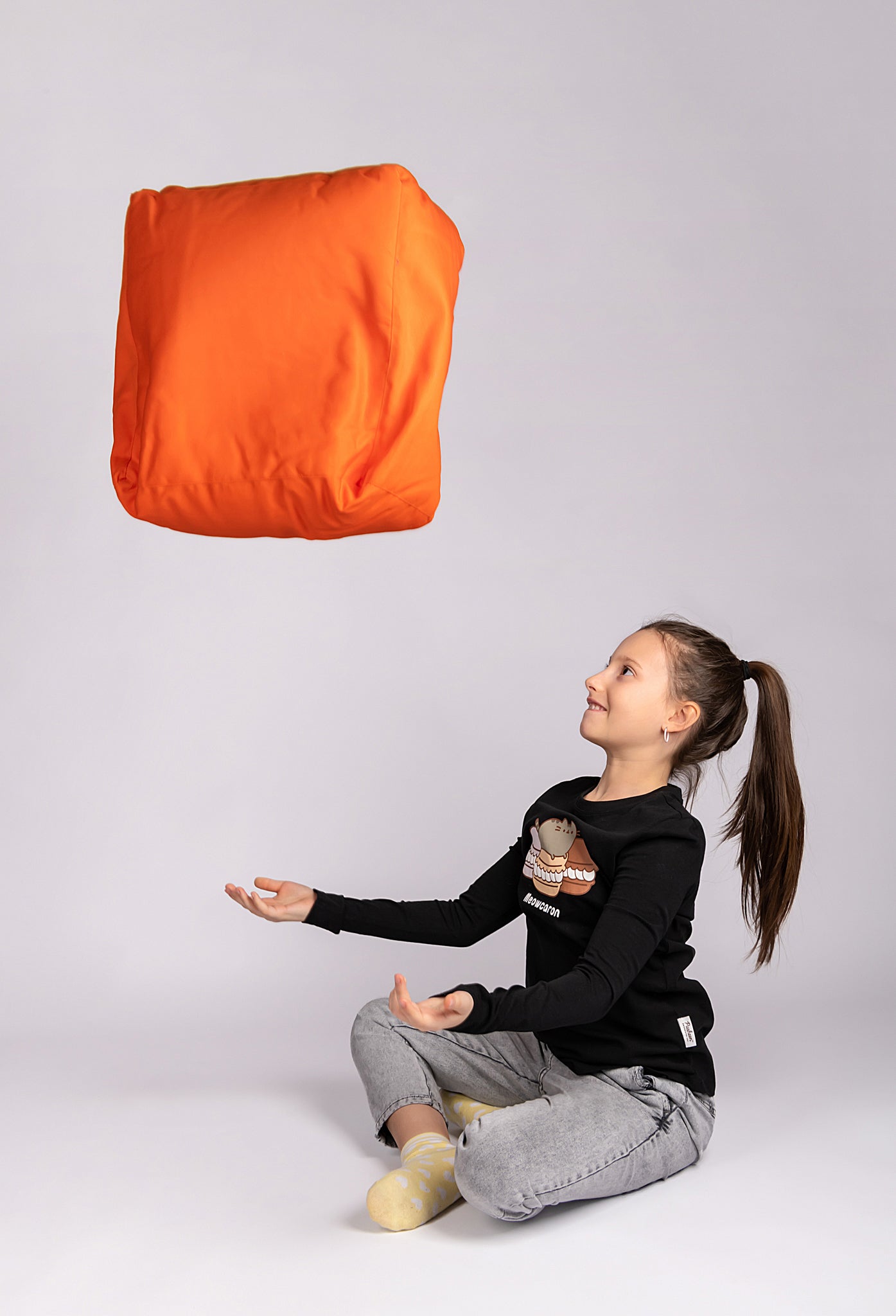 COTTON SQUARE POUFS | SENSORY OWL - SCHOOL EQUIPMENT