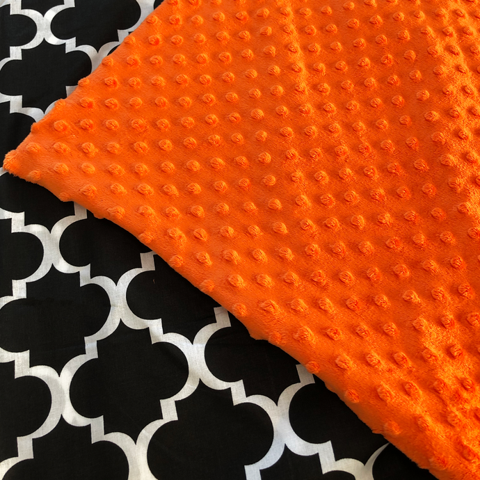 MOROCCAN TILES PATTERN WEIGHTED BLANKET WITH ORANGE BACKING